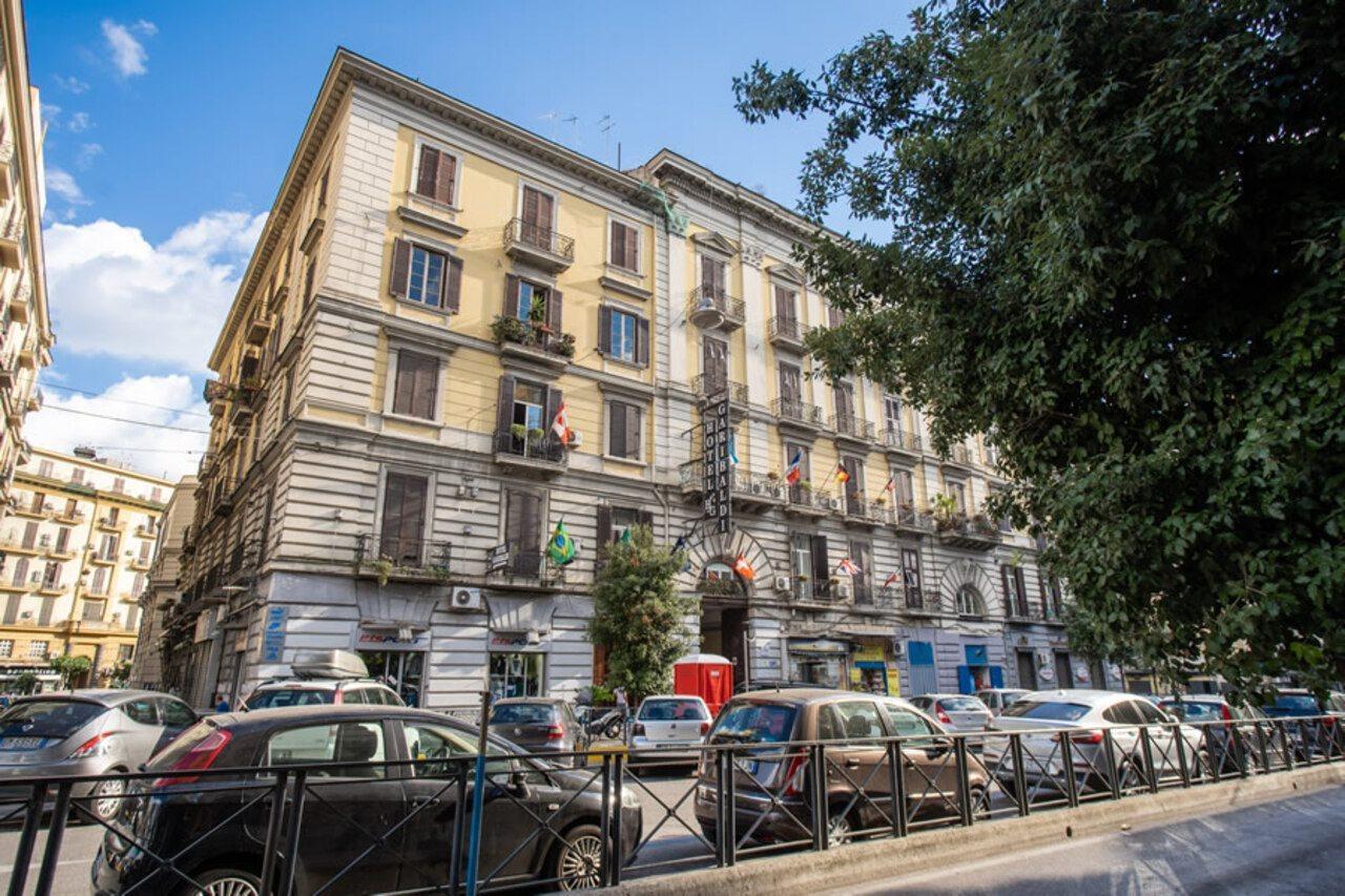 Hotel Garibaldi Naples Exterior photo